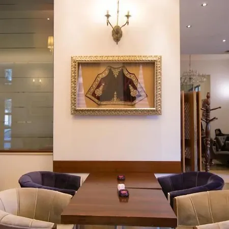 Boutique Kotoni 4* Τίρανα