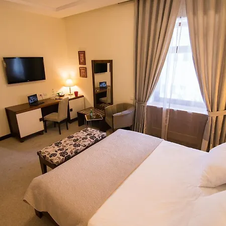 Boutique Kotoni Τίρανα