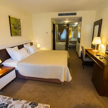 Boutique Kotoni 4* Τίρανα