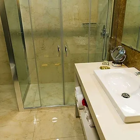 Boutique Kotoni 4* Tirana