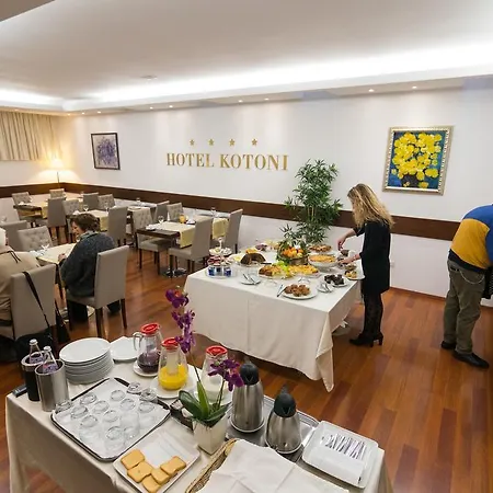 Boutique Kotoni מלון טיראנה
