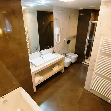 Boutique Kotoni 4* Tirana