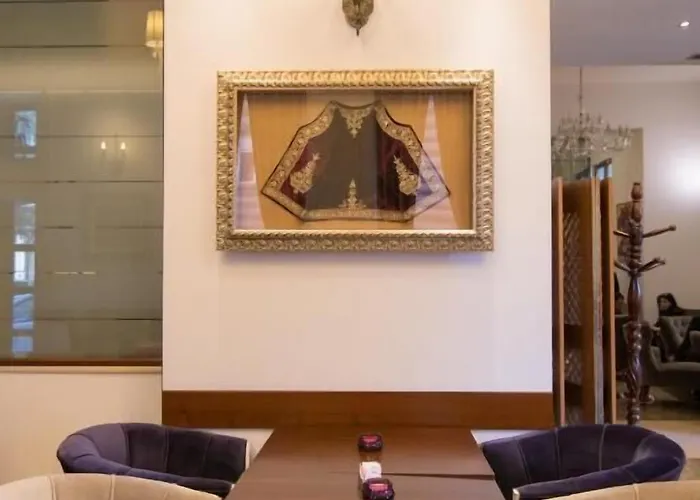 Boutique Kotoni 4* טיראנה